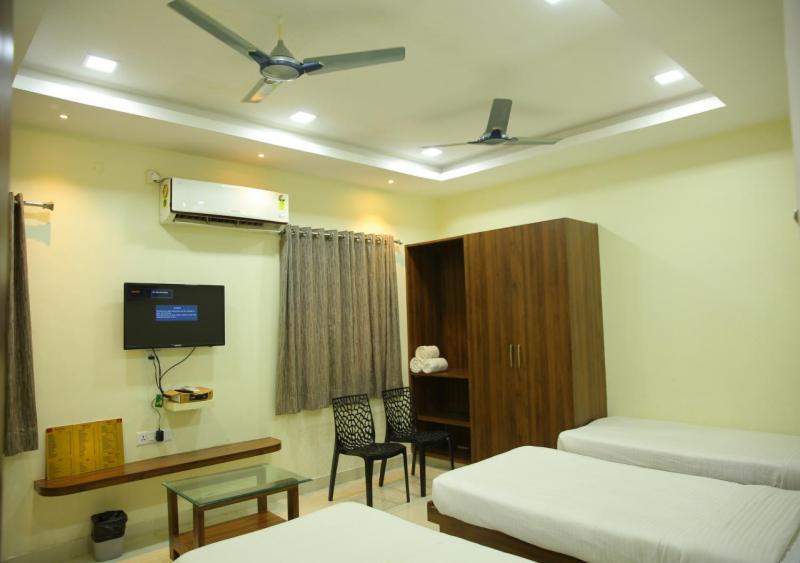 Hotel Maruthi Inn Nirmal  Esterno foto