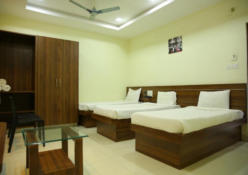 Hotel Maruthi Inn Nirmal  Esterno foto