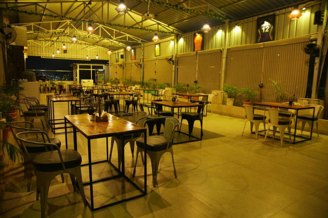 Hotel Maruthi Inn Nirmal  Esterno foto