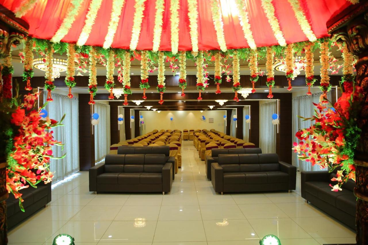 Hotel Maruthi Inn Nirmal  Esterno foto