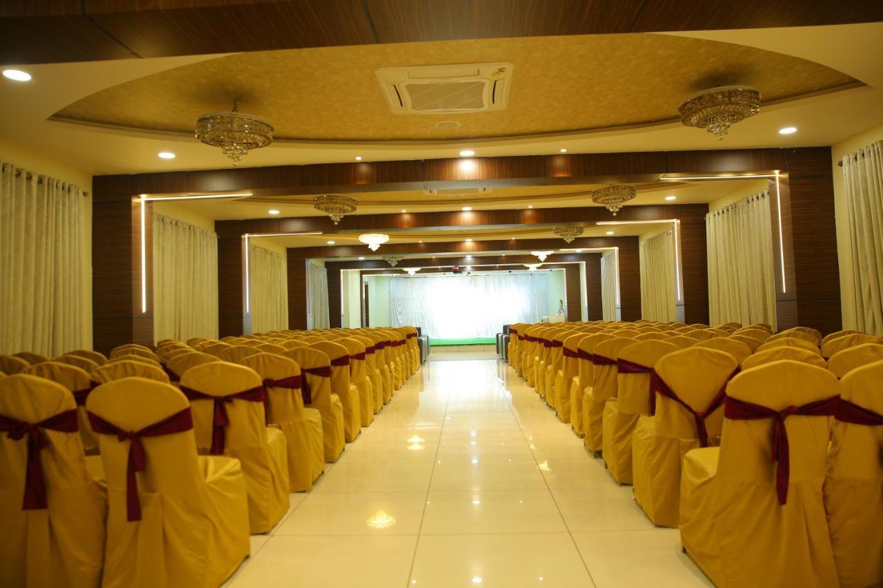 Hotel Maruthi Inn Nirmal  Esterno foto