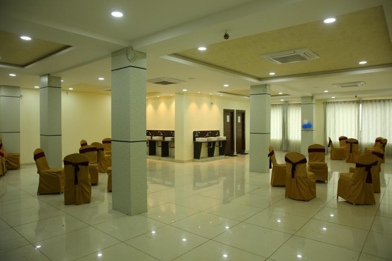 Hotel Maruthi Inn Nirmal  Esterno foto