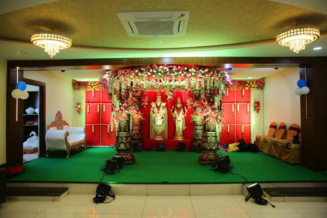 Hotel Maruthi Inn Nirmal  Esterno foto