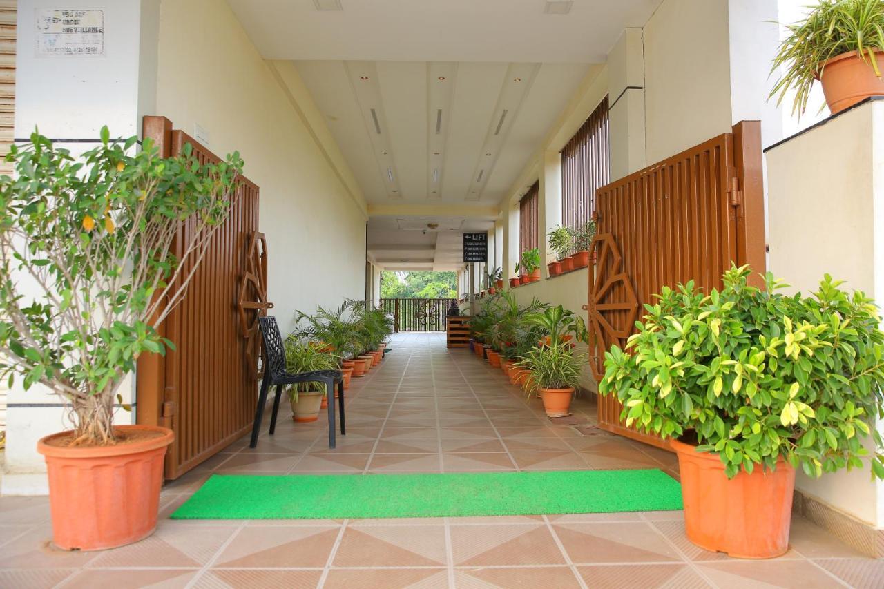 Hotel Maruthi Inn Nirmal  Esterno foto