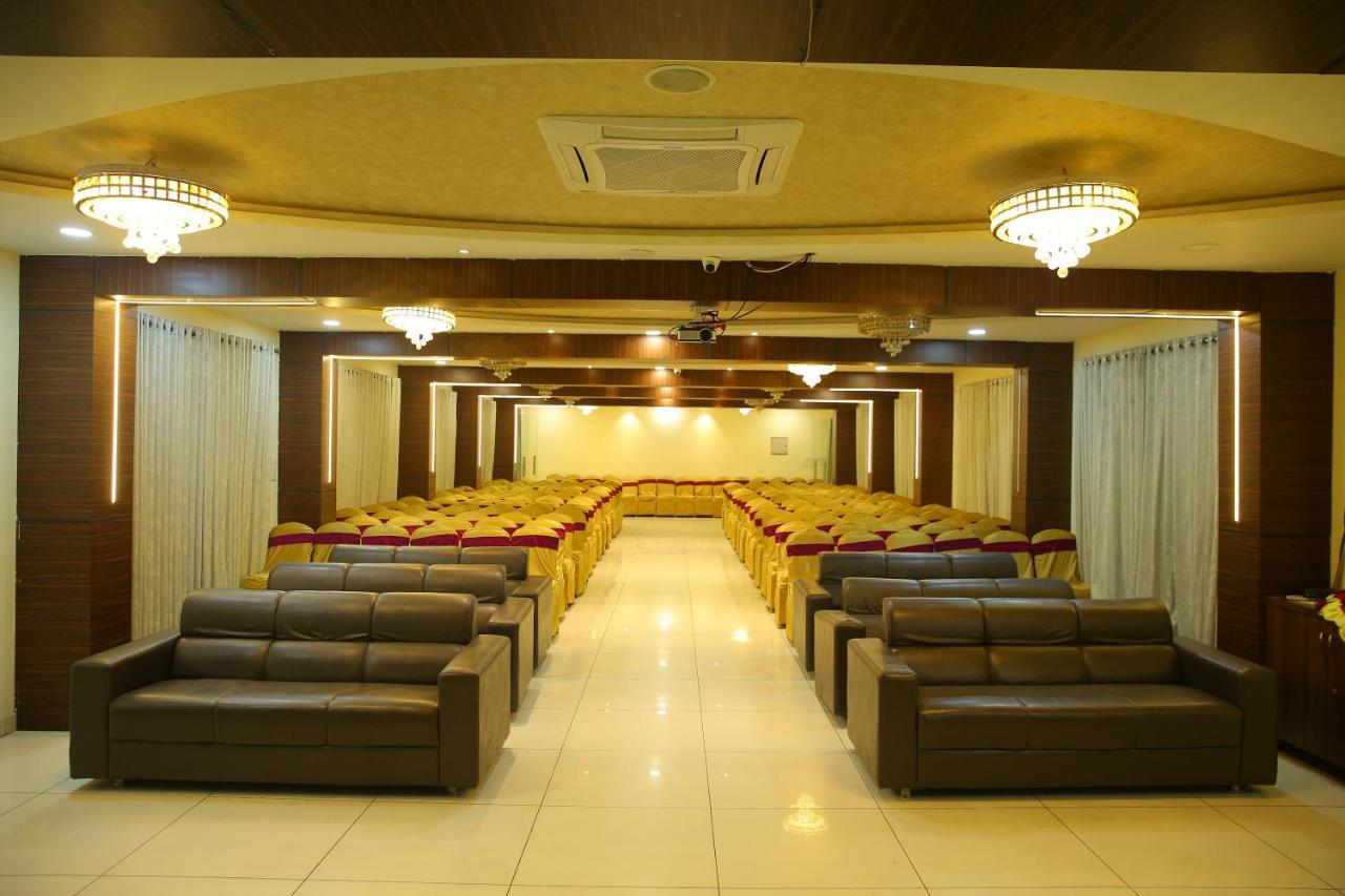 Hotel Maruthi Inn Nirmal  Esterno foto
