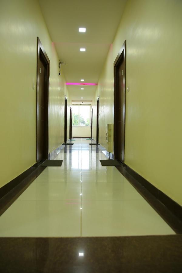 Hotel Maruthi Inn Nirmal  Esterno foto